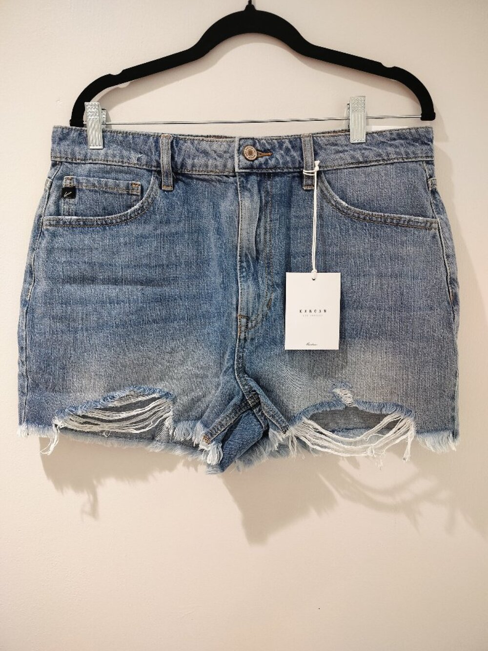 KanCan High Rise Distressed Denim Shorts Size 13/30 Light Wash Frayed Hem NWT *